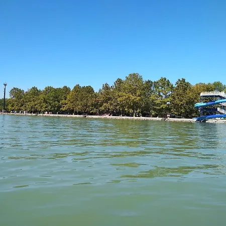 Hausambalaton *